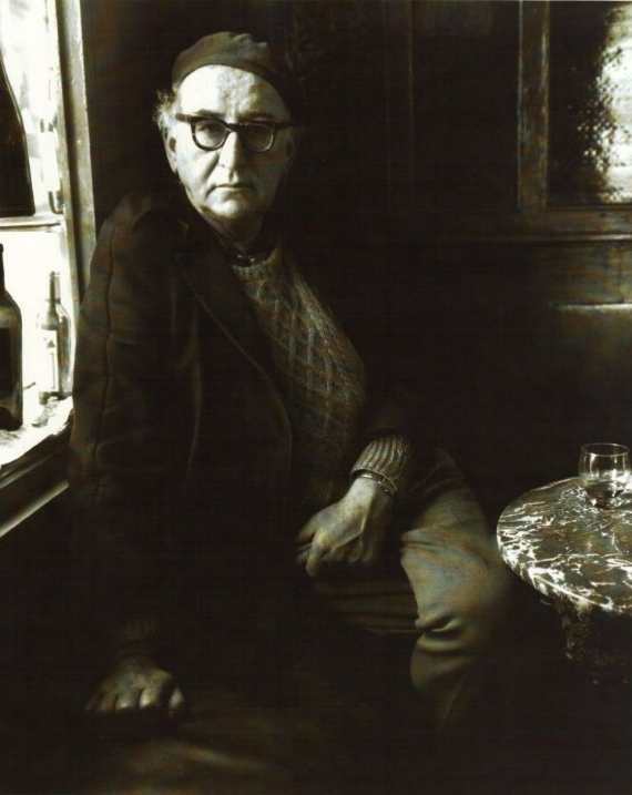 Patrick Kavanagh in O'Brien's Pub, Dublin